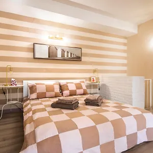 reggio-center-lovely-apartments.emilia-romagnahotels.net/