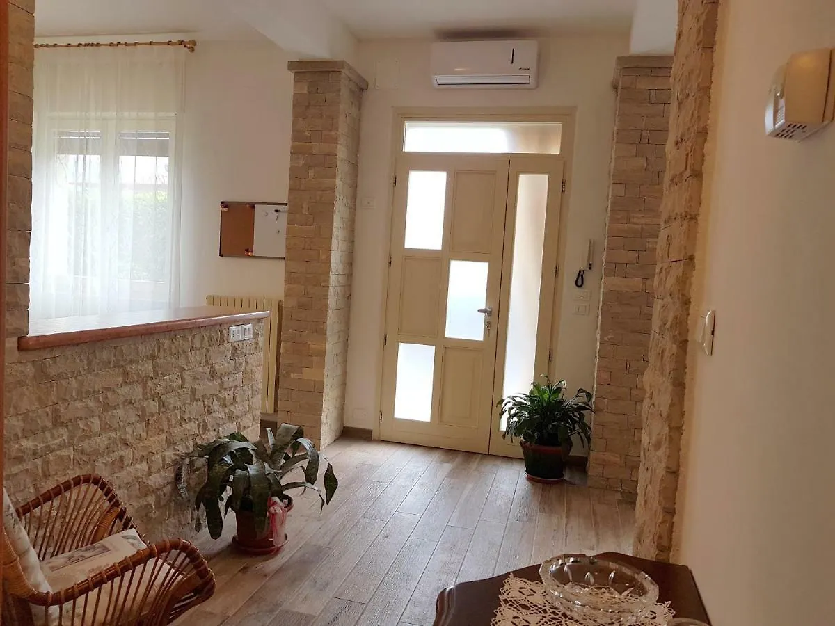A Casa Di Clementina Apartment Raffa