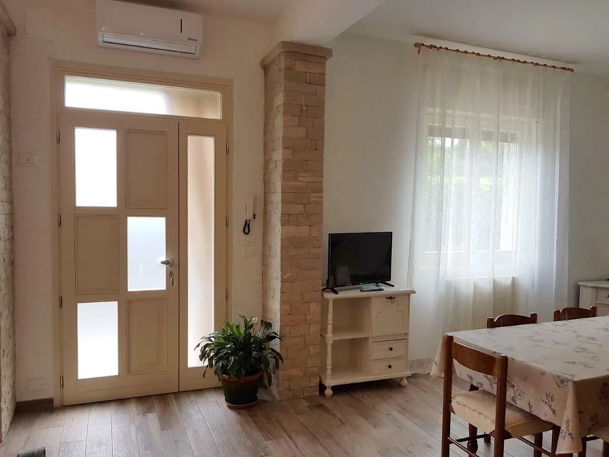 A Casa Di Clementina Apartment Raffa Italy